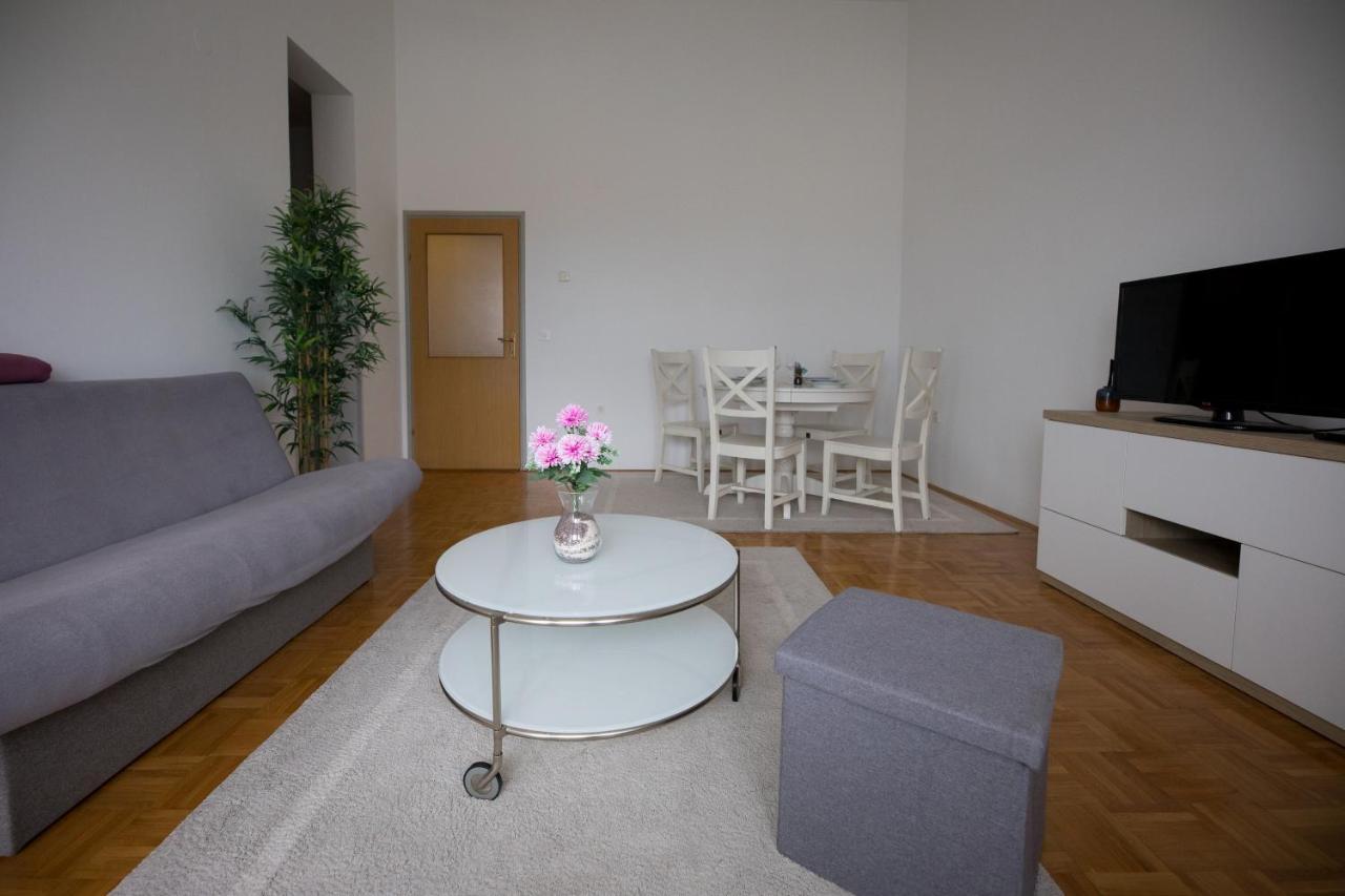 Apartman Ana Apartamento Osijek Exterior foto